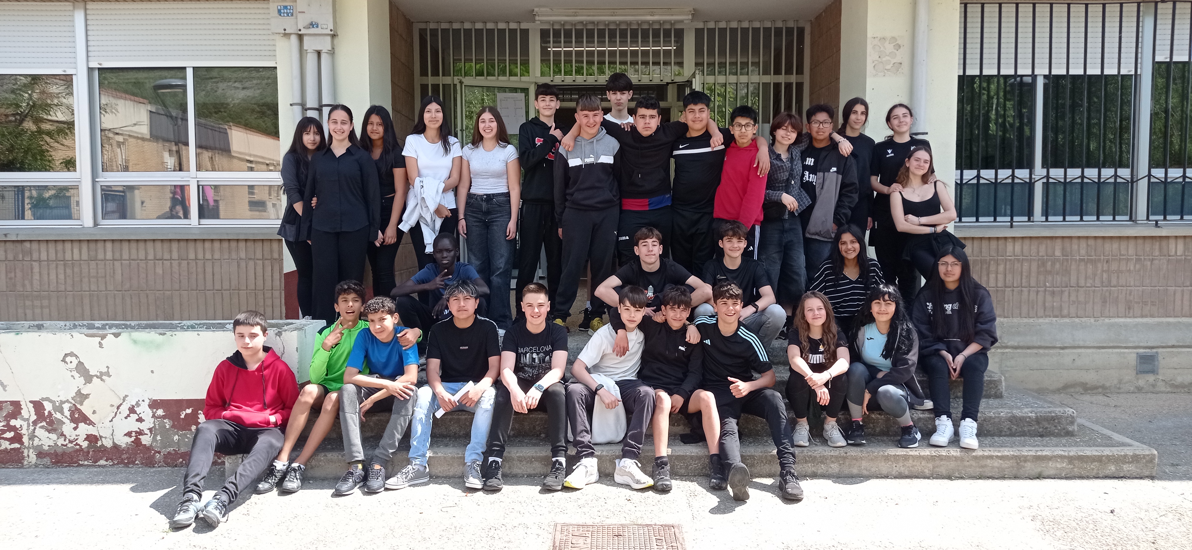 Actuación del Taller Musical de 2º ESO en el CPEIP de Funes
